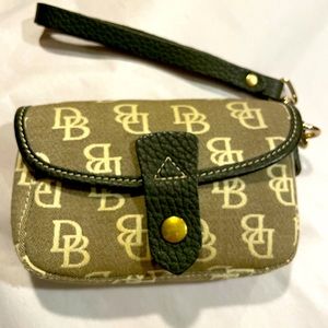 Dooney & Bourke wristlet